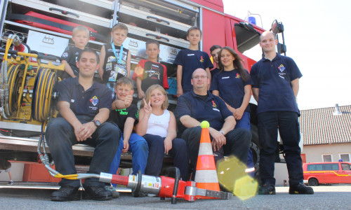Sechs Kinder besuchten am Freitag die Feuerwache der Freiwilligen Feuerwehr Goslar. Fotos: Anke Donner 