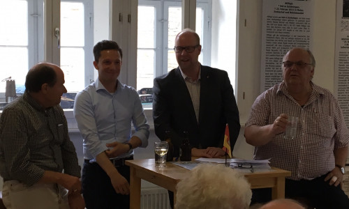 V.l. Rolf-Dieter Backhauß (Ortsvereinsvorsitzender), Falko Mohrs (Bundestagskandidat), Jörn Domeier (Landtagskandidat), Uwe Strümpel (Landtagsabgeordneter). Foto: SPD Unterbezirk Helmstedt