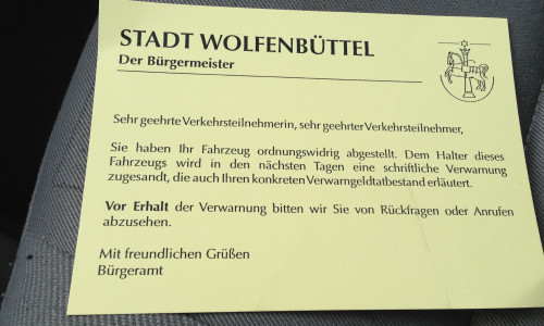 Die Stadt Wolfenbüttel verteilte im ersten Halbjahr mehr als 9.000 Knöllchen. Symbolfoto: Anke Donner