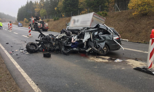 Der Fahrer überlebte den Unfall nicht. Fotos/Video: aktuell24(BM)