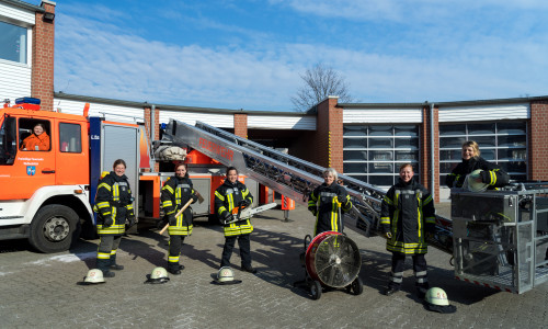 Frauen aus der Ortsfeuerwehr Wolfenbüttel erzählen anlässlich des Weltfrauentags ihre Erfahrungen in der Feuerwehr. Fotos: Feuerwehr Wolfenbüttel