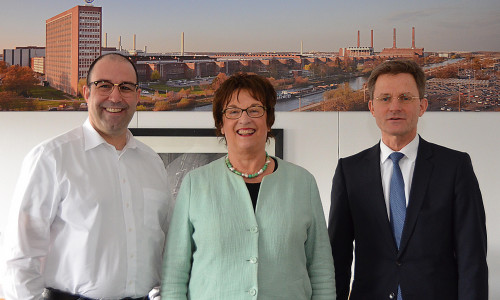 Stephan Wolf, Brigitte Zypries und Christian Bleiel. Foto: Volkswagen Betriebsrat