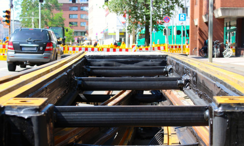 Die neuen Gleise sind eingesetzt, die Bauarbeiten am Hagenmarkt sind abgeschlossen. Foto: Sina Rühland