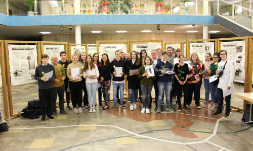 Die Jugendlichen bekamen ein Dankeschön für ihre Ehrenamtliche Arbeit. Foto: Stadt Wolfsburg
