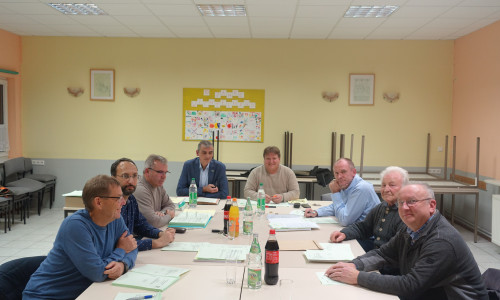 Der Rat der Gemeinde Querenhorst bei den Haushaltsberatungen. Foto: Samtgemeinde Grasleben