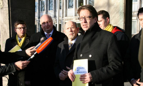 Stefan Birkner kritisiert das LKA wegen der Aureisen aus Wolfsburg. Foto: FDP