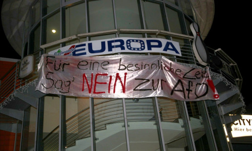 An verschiedenen Orten sind in der vergangenen Nacht Banner aufgetaucht. Fotos: Rudolf Karliczek