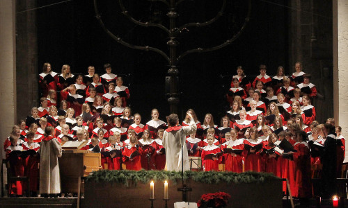 Am 1. Advent wird es im Dom weihnachtlich. Foto: Annkatrin Fischer