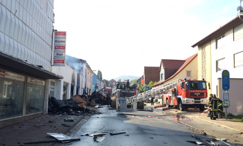 Die Brandruine in Bad Harzburg soll abgerissen werden, dies teilte der Landkreis Goslar mit. Foto: Anke Donner 