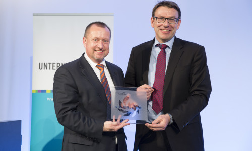 Steffen Krollmann nahm den Preis stellvertretend für die Volksbank BraWo entgegen. Foto: Sebastian Pfütze