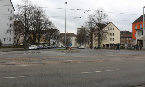 An der Helmstedter Straße soll sich einiges tun, in Zukunft soll der Verkehr in Richtung Schillstraße abgeleitet werden. Foto: Robert Braumann