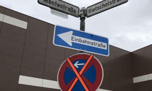 Im Bereich Rietschelstraße und Mentestraße sollen Bewohnerparkplätze her. Das fordert der Stadtbezirksrat. Foto: SPD
