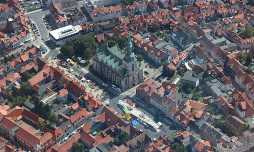 Zum Altstadtfest werden Flüge über Wolfenbüttel angeboten. Fotos/Video: Anke Donner