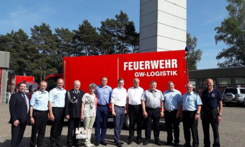 Die polnischen und deutschen Feuerwehrleute bei Ihrem Besuch in Gifhorn. Foto: Landkreis Gifhorn