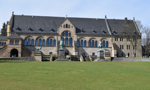 Die Themenführung startet in der Goslarer Kaiserpfalz. Foto: Stadt Goslar