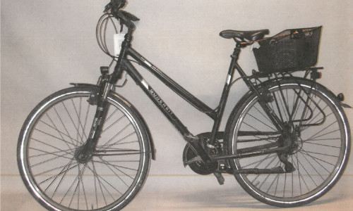 Fotos: Polizei Braunschweig     Wem gehören diese Fahrräder?
