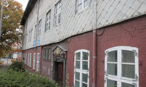 Sanierung des ehemaligen Jugengästehauses zur Flüchtlingsunterkunft wird beraten. Foto: Anke Donner