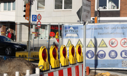 Wegen Rückstaus an der Baustelle Albert-Schweitzer-Straße wird die Einmündung zur Gothastraße für zehn Tage gesperrt. Foto: Alexander Panknin