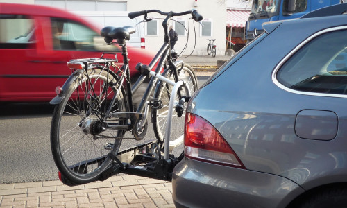 Die Polizei stellte ein vermutlich gestohlenes Fahrrad sicher. Foto: Polizei