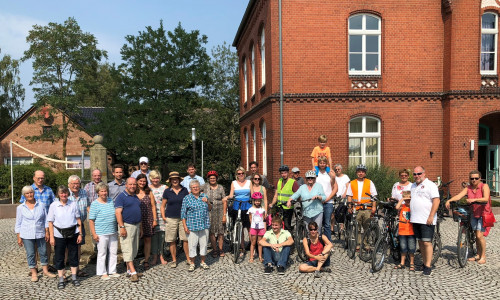 Die Teilnehmergruppe in Ehmen. Foto: Michaelis Kirchengemeinde