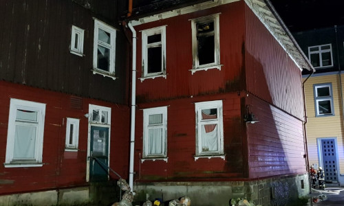 Die Flammen schlugen aus dem Fenster des Hauses. Fotos: aktuell24(FN/KR)
