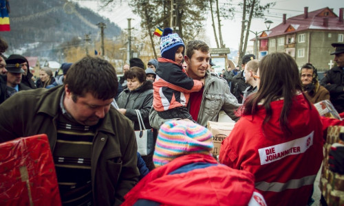 Die Johanniter bitten um Hilfe beim Sammelprojekt für Menschen in Südosteuropa. Fotos: Johanniter