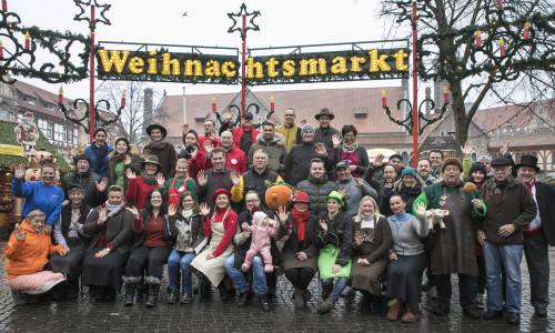 Die Marktkaufleute wünschen besinnliche Weihnachtsfeiertage und freuen sich auf das Wiedersehen am 26. Dezember.
Foto: Braunschweig Stadtmarketing GmbH/Peter Sierigk