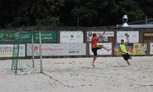 Wird bald auf dem Gelände der Raabeschule Beachvolleyball gespielt. Symbolfoto: Anke Donner