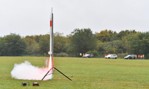 Die Schulteams konnten den Start einer Rakete beobachten.
Foto: DLR