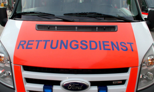 Nach einem Verkehrsunfall in Heiningen am Samstagnachmittag wurden drei Fahrzeuge
beschädigt und vier Personen verletzt. Symbolfoto: André Ehlers