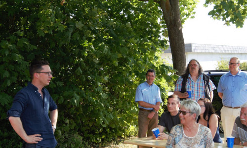 Falko Mohrs tourt im Sommer durch den Landkreis Helmstedt und veranstaltet dabei mehrere Nachbarschaftsgespräche. Foto:  Wahlkreisbüro Falko Mohrs
