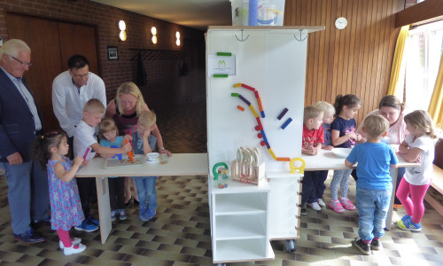 Die Kinder können ihrem Forschungsdrang nachgehen. Foto: Bürgerstiftung Wolfsburg