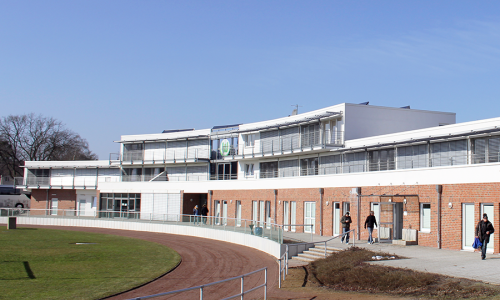 Bisher bildet der VfL im NLZ am Elsterweg aus. Aber 2017 sollte ein neues, teures Ausbildungszentrum entstehen. Foto: Frank Vollmer
