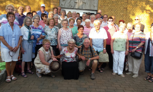 Die Senioren auf ihrer Fahrt zur Weser und nach Holzminden. Foto: Kirchenkreis Peine