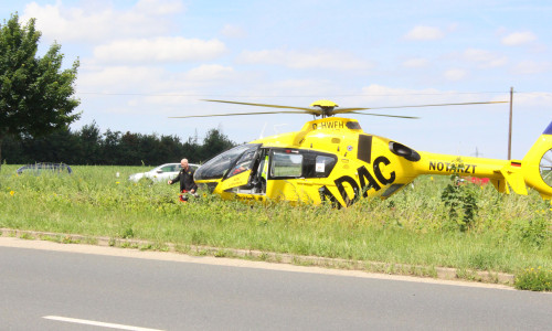 43-jährige Frau wurde nach einem schweren Verkehrsunfall mit dem Rettungshubschrauber ins Krankenhaus geflogen. Symbolfot: Max Förster