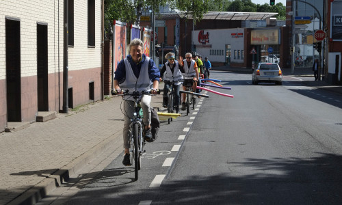Mindestens 1,5 Meter müssen Autofahrer beim Überholen Abstand halten. Foto: ADFC Wolfenbüttel