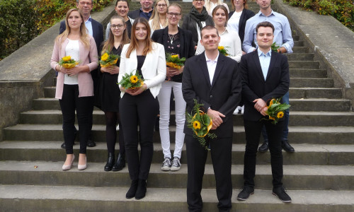 Oberbürgermeister Klaus Mohrs ehrte Auszubildende der Stadt Wolfsburg für ihre hervorragenden Leistungen. Foto: Stadt Wolfsburg