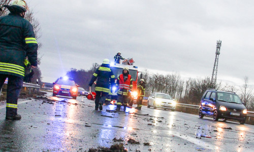 Unfall auf der B243. Symbolfoto: Thorsten Raedlein