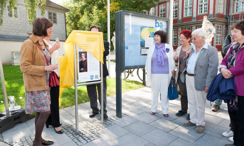 Die Enthüllung des FrauenORTim letzten Jahr. Foto: Stadt Wolfenbüttel