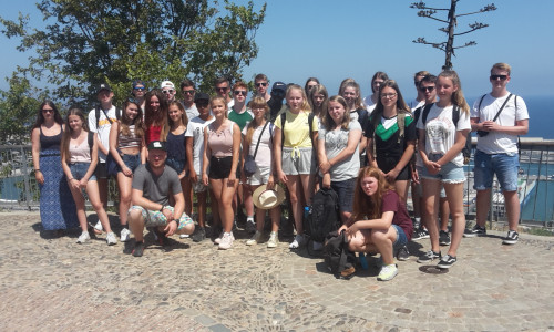 30 Vechelder Jugendliche beim Ferienprogramm in Spanien. Fotos: Jugendpflege der Gemeinde Vechelde