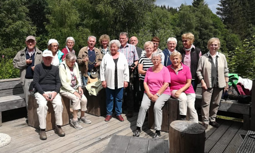 Die Wandergruppe am Waldcafé Forellenhof im Brunnenbachtal bei Braunlage. Foto: Kolpingfamilie Wolfenbüttel