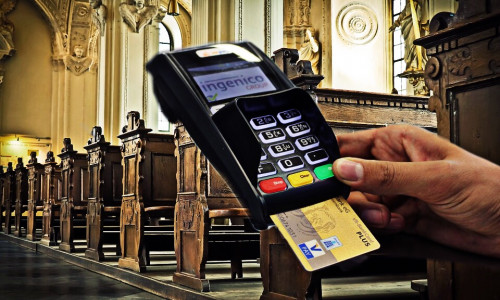 EC-Kartenzahlung in Kirchen? Das klingt erstmal komisch. Aber es ist nicht so abwegig. Foto: Pixabay/Nick Wenkel