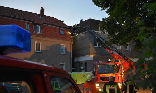 Die Drehleitung aus Goslar kam zur Hilfe. Foto: Freiwillige Feuerwehr Oker