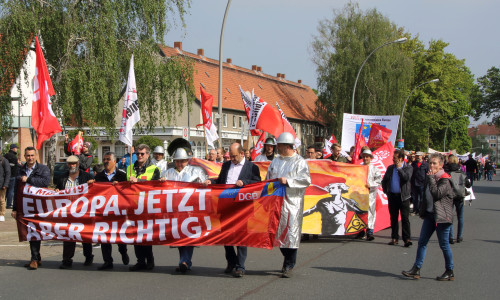 Mehrere hundert Menschen nahmen am Demonstrationszug teil. Fotos: Rudolf Karliczek