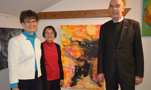 Vera Szöllösi, Rosemarie Deyerling und Dr Volker Menke bei der Finissage. Fotos: Evangelisch-Lutherischer Kirchenkreis Peine