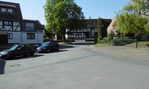 Der Straßenbereich der Dorfmitte soll neugestaltet werden. Foto: Stadt Goslar