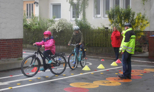 Die Kinder haben sich unter anderem auf die Fahrradprüfung vorbereitet. Foto: Verkehrswacht Wolfsburg e.V.