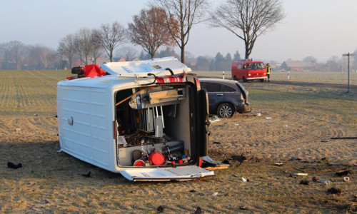 Bei Wittingen kam es zu einem Unfall mit Schwerletztem. Fotos: Hawellek/Kreispressestelle