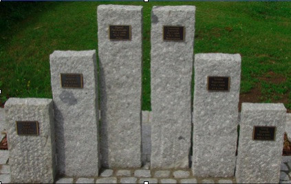 Die neu gestaltete Grabanlage erinnert auf würdige Weise an die Opfer von Krieg und Gewaltherrschaft in vergangener Zeit. Foto: Privat