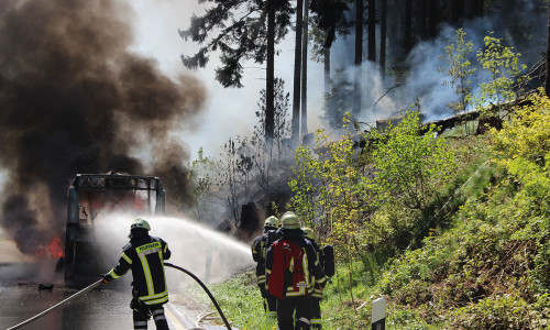 Dunkle Rauchschwaden stiegen empor. Foto: Feuerwehr Goslar
